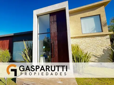 Casa 4 ambientes con 3 baños