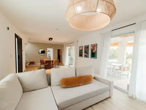 Casa en Venta en Pilar del Este - Santa Guadalupe, USD 260.000