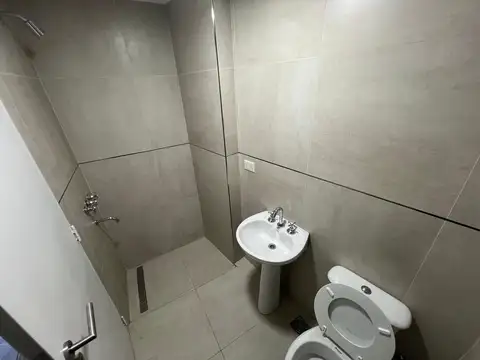 VENTA COCHERA EN BARRIO BELGRANO AMPLIA
