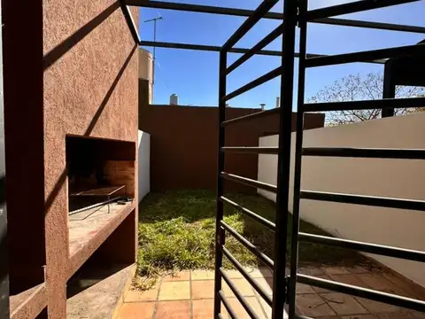 Casa en Alquiler en Ituzaingo, $ 1.300.000