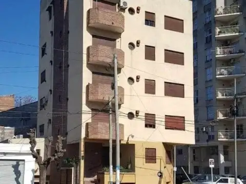 Domingo Faustino Sarmiento 900, Piso 1