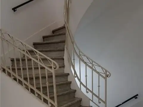 Oficina en Venta 80 años