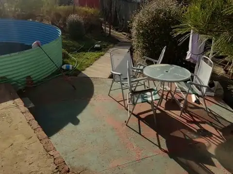 Casa 6 ambientes con 2 baños