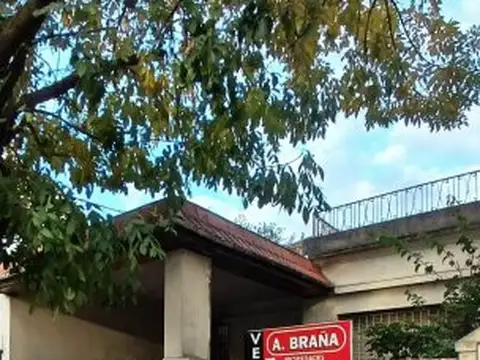 Casa en Venta con 1 cochera