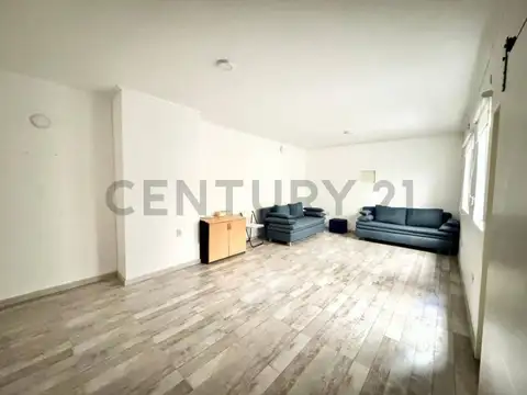 VENTA OFICINA EN PLANTA BAJA EN RETIRO