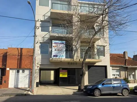 Matheu 3742 3 B entre Dorrego y 14 de. Julio
