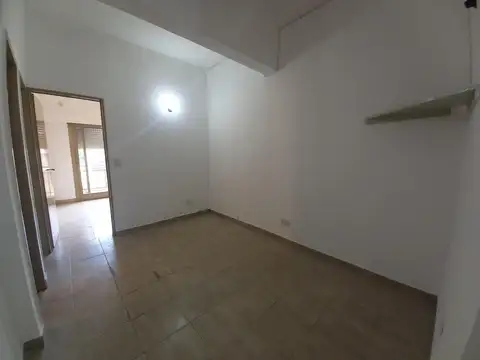 Departamento en Alquiler en Villa Ballester, $ 450.000