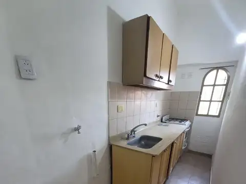Depto 2 ambientes con patio - Villa Ballester