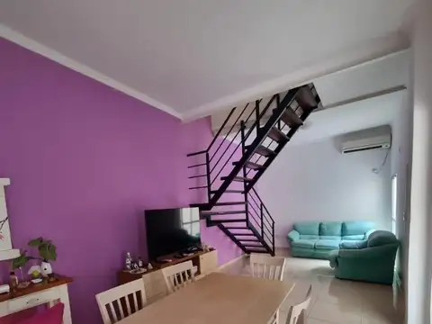 Depto Tipo Casa en Venta de 3 dormitorios
