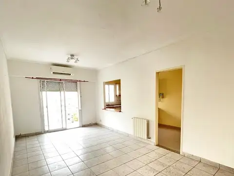DEPARTAMENTO 2 AMBIENTES Y MEDIO CON COCHERA CENTRO SAN MARTIN