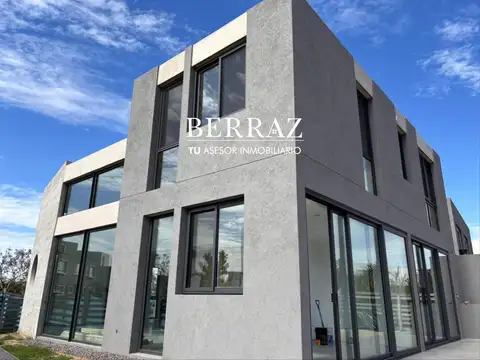 Casa Venta 4 Dormitorios Castaños Lote de 581.51  m2 Nordelta, Tigre