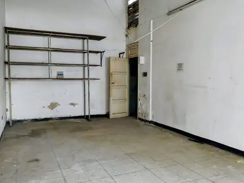 Local en Alquiler en Villa Real, $ 700.000