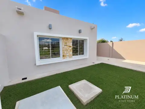 Casa en Venta con 1 cochera
