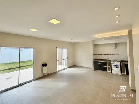 Casa en Venta con 1 cochera