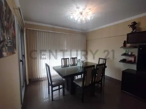 Departamento 4 ambientes con 2 baños