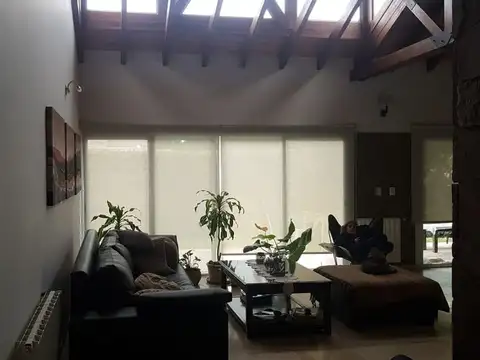 Casa en Venta en Coronel Dorrego, USD 342.000