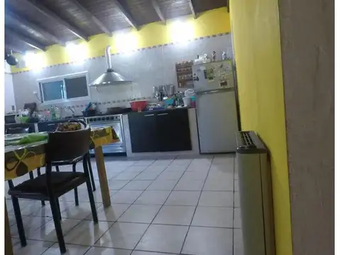 Vivienda + local en venta, Marcos Paz.