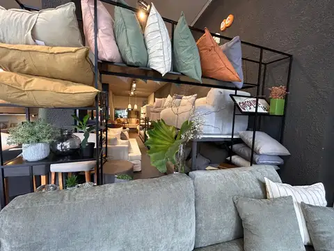 Local en Alquiler en Olivos Vias/Rio, $ 3.500.000