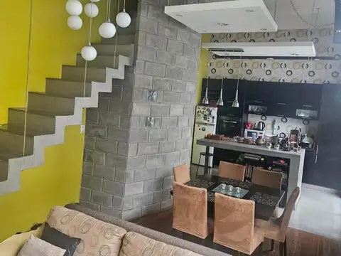 Depto Tipo Casa en Venta de 2 dormitorios