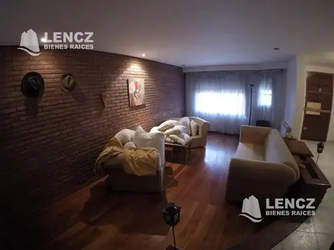 Casa en Venta en Quilmes Oeste, USD 230.000