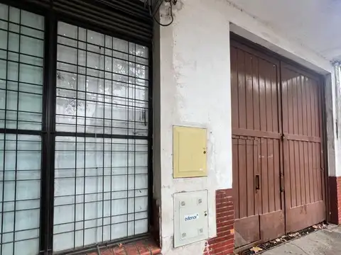 Galpon + vivienda en venta céntrico, Marcos Paz.