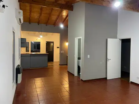 Casa en Alquiler en Garin, $ 1.100.000