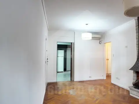 Departamento en Planta Baja con Patio — Luminoso y al Frente