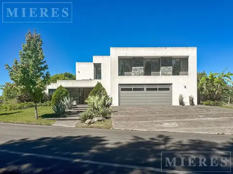 Casa en venta en Albanueva