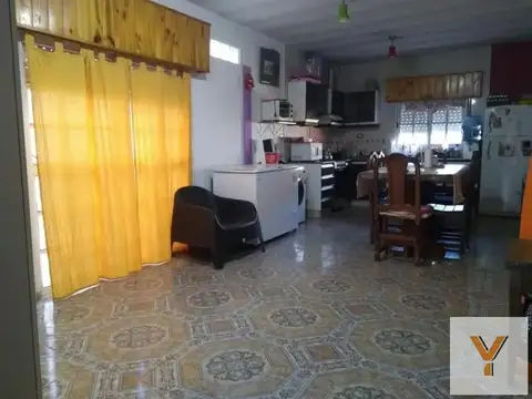 Casa 5 ambientes con 1 baño