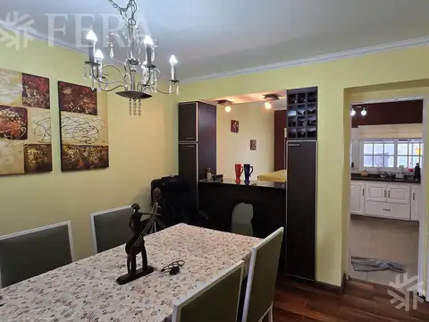 Depto Tipo Casa 4 ambientes con 3 baños