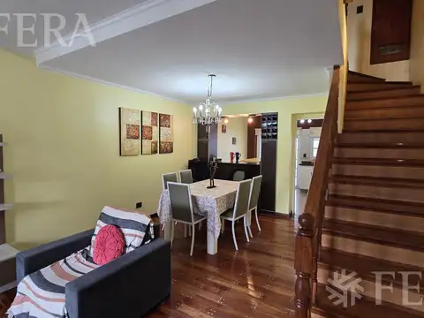 Depto Tipo Casa en Venta de 4 ambientes