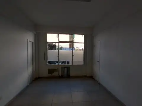 Oficina Monoambiente con 4 baños