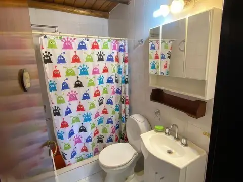 Casa en venta - 2 Dormitorios 1 Baño - 100Mts2 - Loma Verde