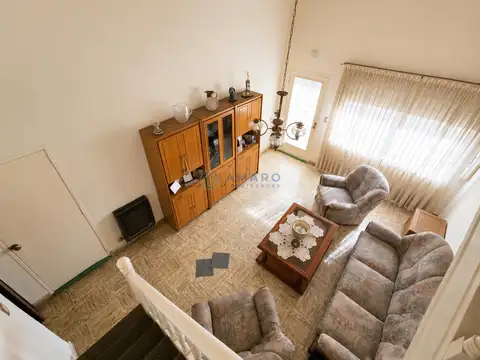 · VENTA · CASA · 2/3 DORMITORIOS · PICHINCHA · ATENCIÓN APTO PB   4