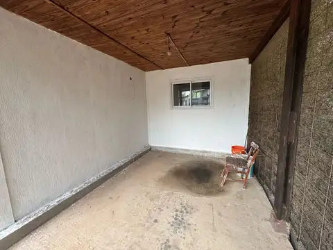 Casa 3 ambientes con 1 baño