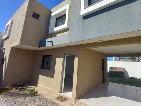 VENTA DÚPLEX 3 DOR PATIO ASADOR COCHERA DOCTA CBA