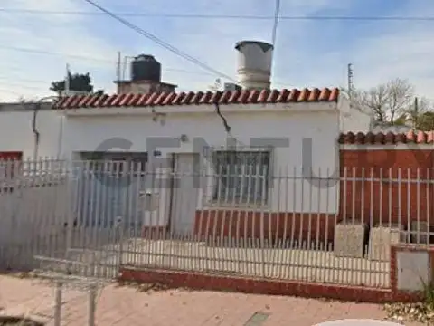 Oportunidad Casa 2 dor mas Dpto independiente 300mtr a Reciclar B° Los PLatanos