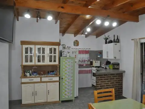 Casa 3 ambientes con 1 baño