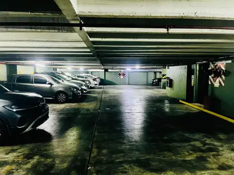 Venta cochera cubierta en Palermo.