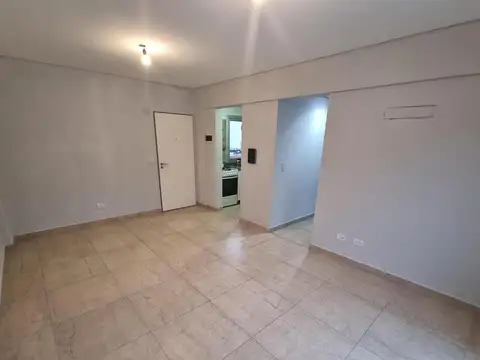 Departamento en Alquiler en Moron, $ 500.000