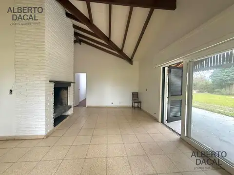 Casa 6 ambientes con 3 baños