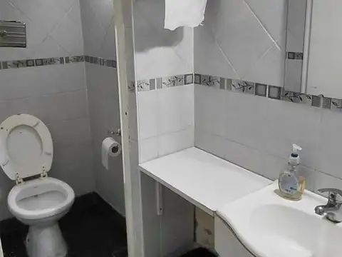 Oficina en Alquiler en Balvanera, $ 350.000