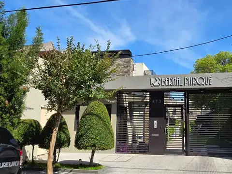 Triplex de 5 ambientes y dos cocheras en venta