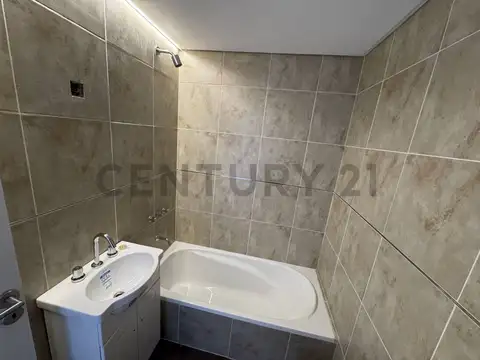 VENTA - MONOAMBIENTE - BALCÓN - A ESTRENAR EN MONTE CASTRO