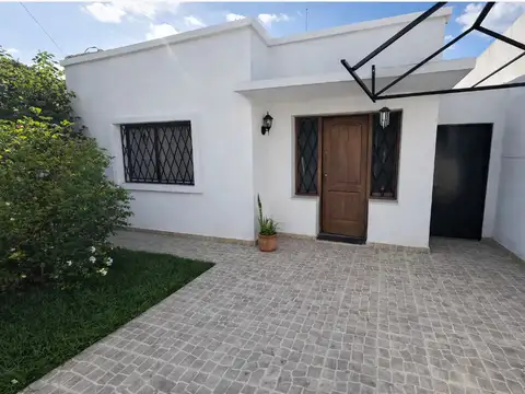 Casa en lote propio + Departamento con entrada independiente