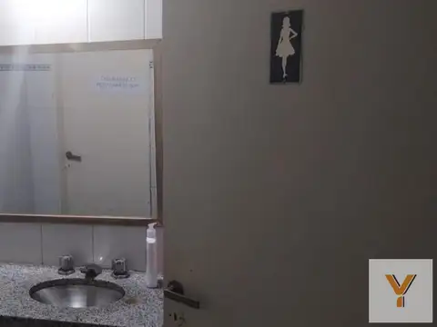 Local en Venta 60 años