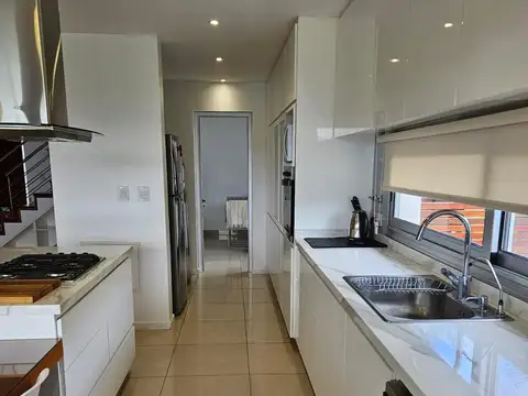 COUNTRY PUERTO ROLDÁN - ALQUILER ANUAL AMOBLADA