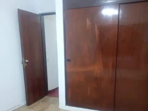 Casa en Alquiler con 1 cochera