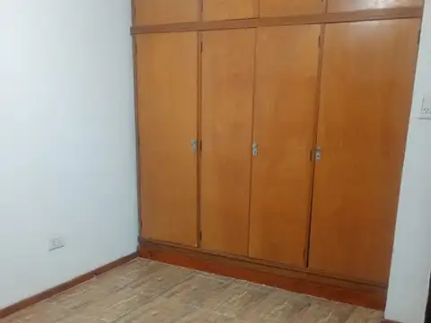 Casa en Alquiler en San Antonio de Padua, $ 900.000