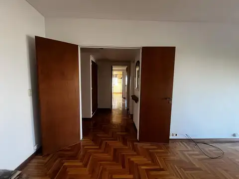 Departamento 4 ambientes con 2 baños